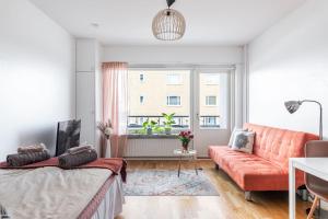Gallery image of Modern & Central Studio Apartment with Balcony in Lahti