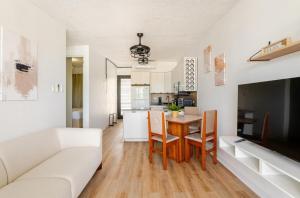 Kuchyň nebo kuchyňský kout v ubytování Beach Apt 302 Guarionex Villa Taina Boqueron Deposit required
