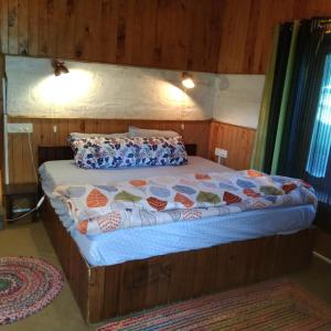 Φωτογραφία από το άλμπουμ του Woodhouse on the rocks Suite 1 σε Mandi