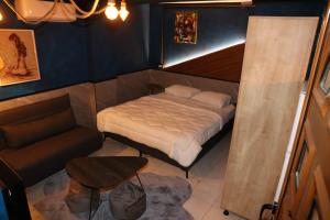 Postel nebo postele na pokoji v ubytování Albania Studio Apartament