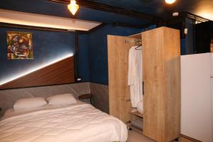 Postel nebo postele na pokoji v ubytování Albania Studio Apartament