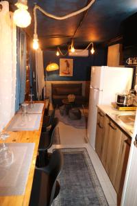 Kuchyň nebo kuchyňský kout v ubytování Albania Studio Apartament