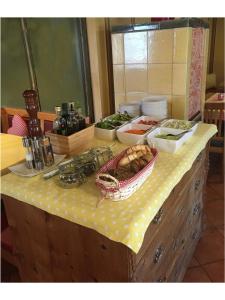 Jedzenie w pensjonacie lub w pobliżu