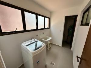 Fotografie z fotogalerie ubytování Frente Mar com garagem, Ar Condicionado e WI-FI grátis em Santos v destinaci Santos