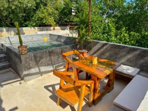 Kolam renang di atau dekat dengan Apt 1-7 ppl, Starlink, Mini-pool & terrace