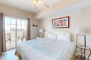 Ένα ή περισσότερα κρεβάτια σε δωμάτιο στο Coconut Grove 202 +23 φωτογραφίες