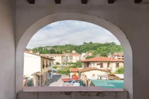 The swimming pool at or close to Toscana, La Terra Del Vino Sharon House per Degustare il Chianti!