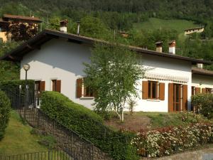 Gallery image of Holiday Home by Lake Idro Lombardy in Crone