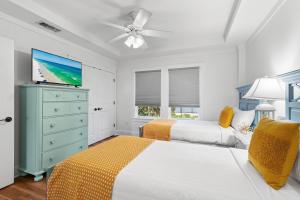 Ένα ή περισσότερα κρεβάτια σε δωμάτιο στο Gulf Front- Large Pool- Watersound on 30A +41 φωτογραφίες