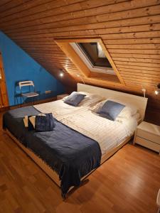Ένα ή περισσότερα κρεβάτια σε δωμάτιο στο Ferienhaus der Saison