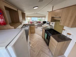 Kuchyň nebo kuchyňský kout v ubytování Eyemouth caravan for rent