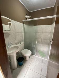 Ένα μπάνιο στο RESIDENCIAL JOÃO CARLOS casa
