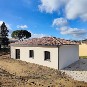 Budova, kde se apartmán nachází + 15 fotografií