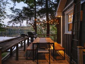 Balkón nebo terasa v ubytování The Owl's Nest - Lakeside peacefulness ski & hiking