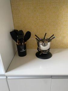 Kaffee-/Teezubehör in der Unterkunft Apt centro com garagem wifi próximo a congressos