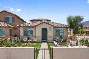 Gambar di galeri bagi Sunset Dreams by VARE Steps Away from PoolSpa Gym PGA West di La Quinta