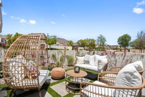 Gambar di galeri bagi Sunset Dreams by VARE Steps Away from PoolSpa Gym PGA West di La Quinta