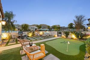 Gambar di galeri bagi Sunset Dreams by VARE Steps Away from PoolSpa Gym PGA West di La Quinta +37 gambar