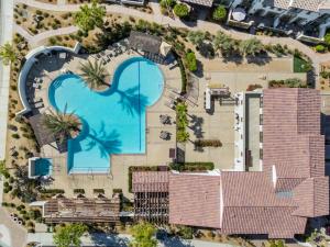 Gambar di galeri bagi Sunset Dreams by VARE Steps Away from PoolSpa Gym PGA West di La Quinta