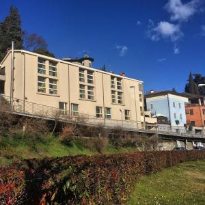 Budova, kde se hostel nachází + 25 fotografií