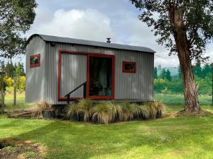 Zahrada ubytování Waiata Shepherds Hut- Off Grid retreat