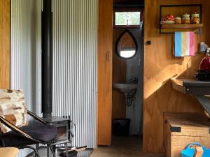 Fotografie z fotogalerie ubytování Waiata Shepherds Hut- Off Grid retreat v destinaci Hanmer Springs