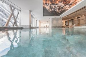 Kolam renang di atau dekat dengan Hotel Gurglhof Superior