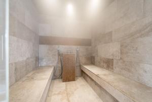 Bilik mandi di Hotel Gurglhof Superior