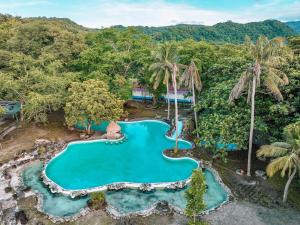 Galeriebild der Unterkunft The Dome Hotel - Caylabne Bay in Ternate