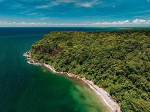 Galeriebild der Unterkunft The Dome Hotel - Caylabne Bay in Ternate