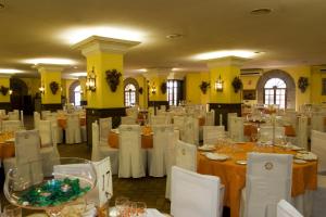 Restaurant ou autre lieu de restauration dans l'établissement Hotel Anfiteatro Romano