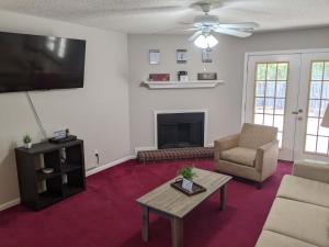 Ruby Red Reels, Savannah (updated prices 2025)