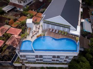 Bazén v ubytování RV Hotel Gianyar nebo v jeho okolí + 24 fotografií