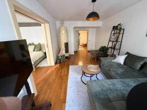 Posezení v ubytování Ferienwohnung Zum Leoparden im Herzen von Erfurt - über 100qm