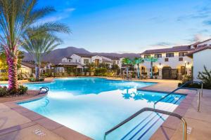 Gambar di galeri bagi Sunset Dreams by VARE Steps Away from PoolSpa Gym PGA West di La Quinta