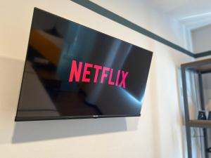 TV a/nebo společenská místnost v ubytování Smile Hotel Subang USJ