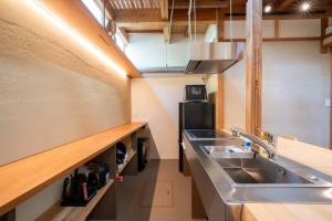Dapur atau dapur kecil di 飛騨高山一の雫