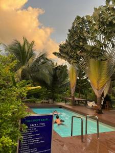 Bazén v ubytování The Canopy Krabi nebo v jeho okolí