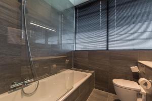 Koupelna v ubytování Leonardo Hotel Groningen