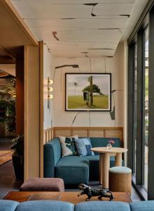 Posezení v ubytování Romer House Waikiki