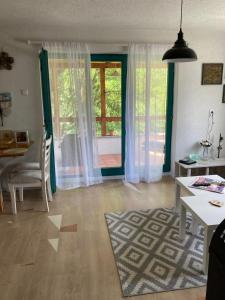 Φωτογραφία από το άλμπουμ του Holiday Home Tunnel Ravne σε Visoko