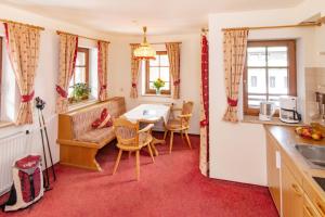 Eldhús eða eldhúskrókur á Hotel Alte Krone