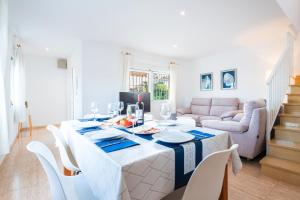 A seating area at Casa Mar