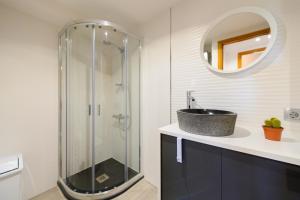 Ένα μπάνιο στο Comodo Apartamento Esquia y Relájate en La Pinilla +27 φωτογραφίες