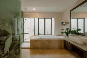 Koupelna v ubytování Karambunai Luxury Stay 01