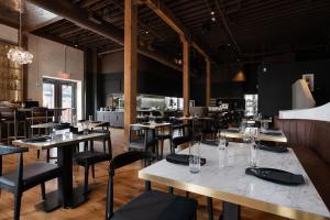 The Delegate Hotel餐厅或其他用餐的地方