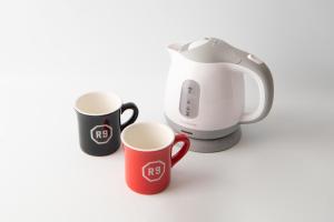 HOTEL R9 The Yard Maebashi的咖啡和沏茶工具