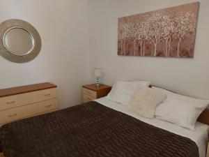 Posteľ alebo postele v izbe v ubytovaní Cozy apartments Neda near the sea