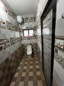 Koupelna v ubytování Annai - Home stay 3BHK