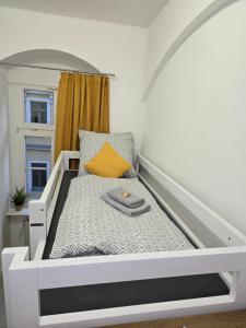 Postel nebo postele na pokoji v ubytování WohnTraum zur alten Post, Sauna, Altstadt